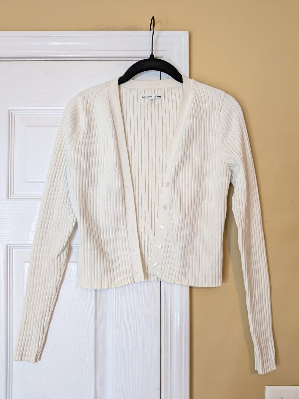 Reformation Jeans Ivory Ribbed Cropped Cardigan Size XS Quiet Luxury Minimalist